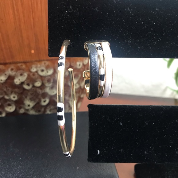 Elegant Gold and Black Hoop Earrings - Picture 6 of 6